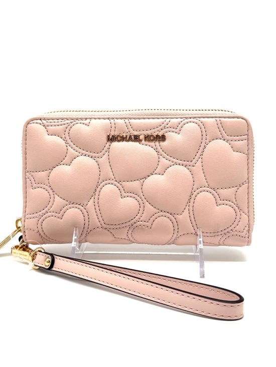 Michael Kors Handbags - Michael Kors Large Quilted Heart Flat MF Phone Case Wallet Powder Blush